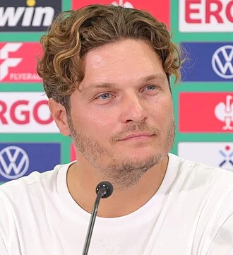 Edin Terzić height profile photo