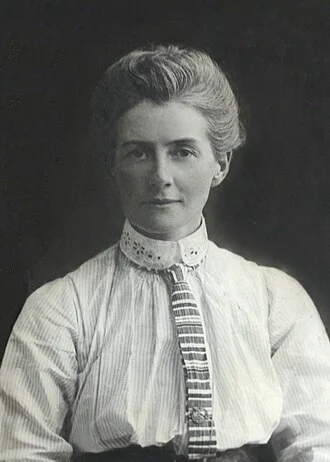 Edith Cavell height profile photo