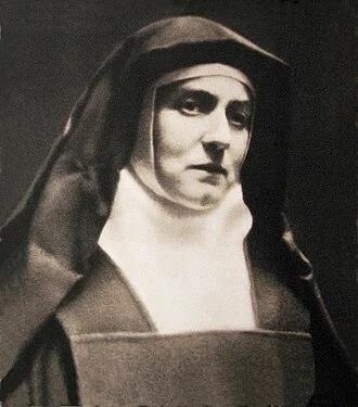 Edith Stein height profile photo