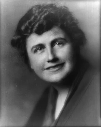 Edith Wilson height profile photo