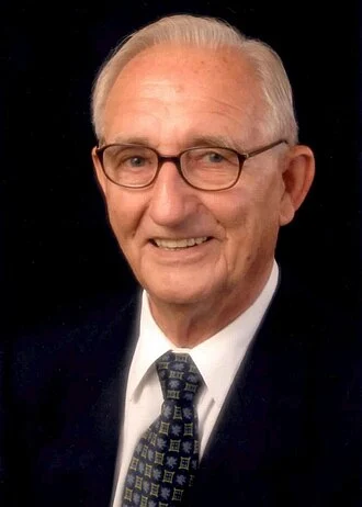 Edmund Kalau height profile photo