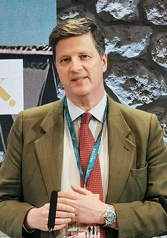 Eduard Habsburg-Lothringen height profile photo