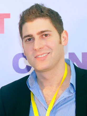 Eduardo Saverin height profile photo