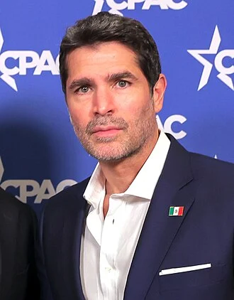 Eduardo Verástegui height profile photo