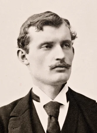 Edvard Munch height profile photo
