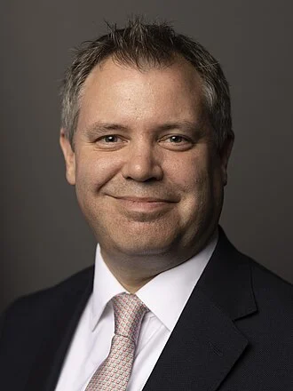 Edward Argar height profile photo