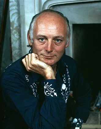 Edward Douglas-Scott-Montagu, 3rd Baron Montagu of Beaulieu height profile photo