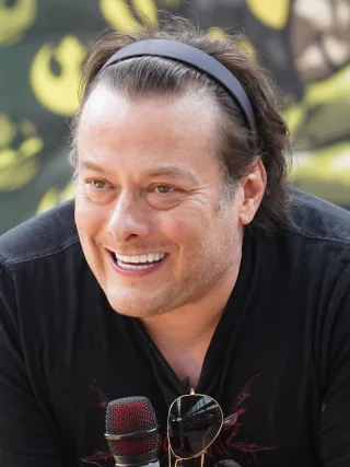 Edward Furlong height profile photo