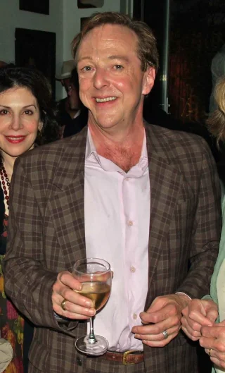 Edward Hibbert height profile photo