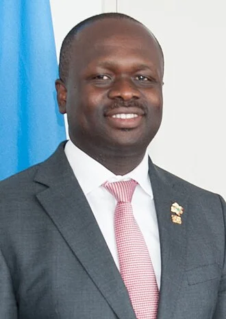 Edward Omane Boamah height profile photo