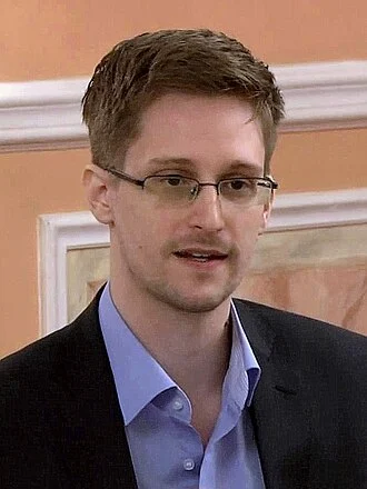Edward Snowden height profile photo