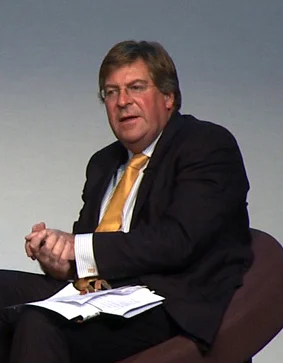 Edward Stourton (journalist) height profile photo
