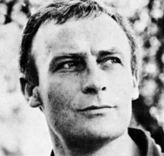 Edward Woodward height profile photo