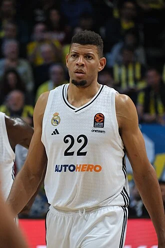 Edy Tavares height profile photo