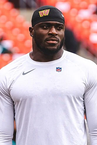 Efe Obada height profile photo