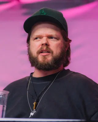 Elden Henson height profile photo