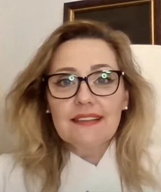 Elena Lasconi height profile photo