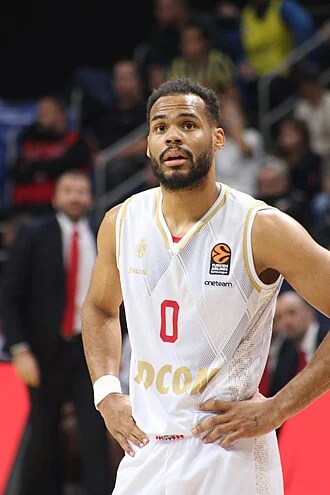 Élie Okobo height profile photo