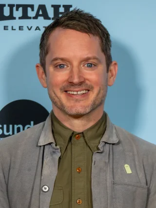 Elijah Wood height profile photo
