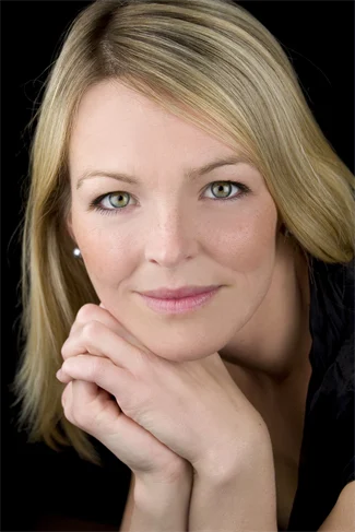 Elin Rombo height profile photo