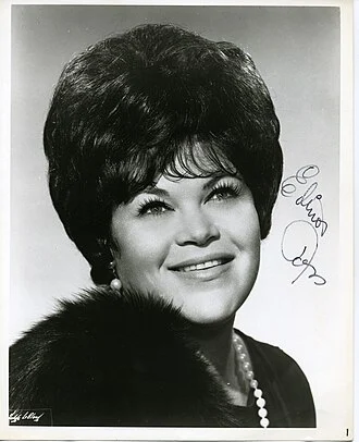 Elinor Ross height profile photo