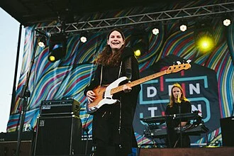 Eliot Sumner height profile photo