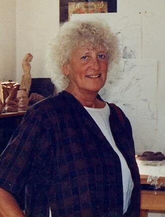 Elisabeth Frink height profile photo