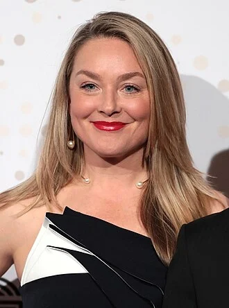 Elisabeth Röhm height profile photo