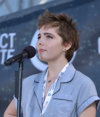 Elise Eberle height profile photo