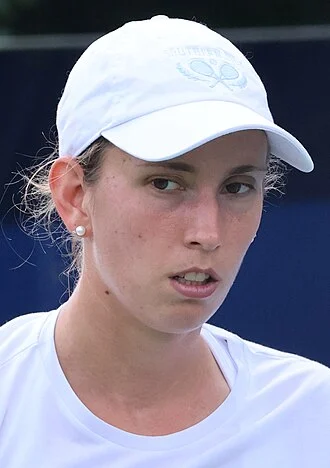 Elise Mertens height profile photo