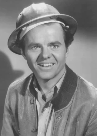 Elisha Cook Jr. height profile photo