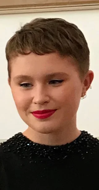Eliza Scanlen height profile photo