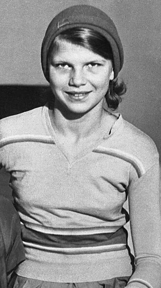 Elizabeth Ann Blaesing height profile photo