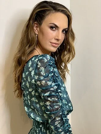 Elizabeth Chambers (television personality) height profile photo