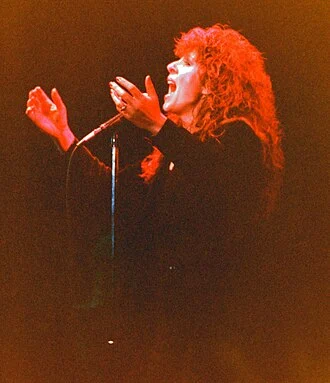 Elkie Brooks height profile photo