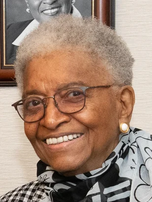 Ellen Johnson Sirleaf height profile photo