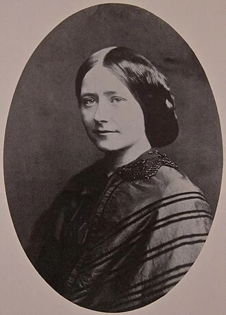 Ellen Ternan height profile photo