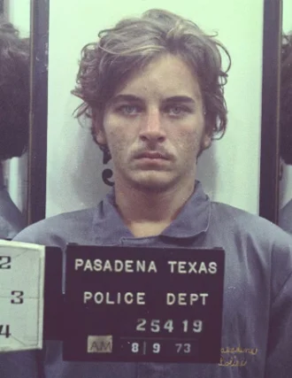 Elmer Wayne Henley height profile photo