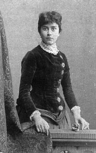 Else Lasker-Schüler height profile photo