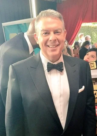 Elvis Duran height profile photo