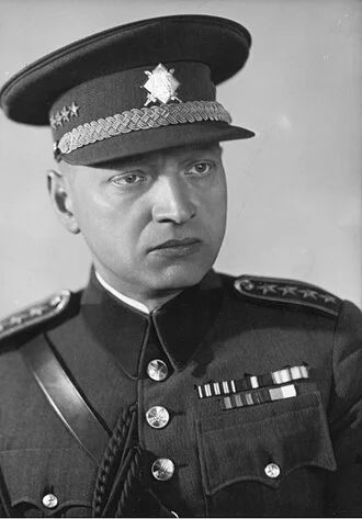 Emanuel Moravec height profile photo
