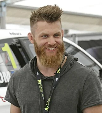 Emil Weber Meek height profile photo