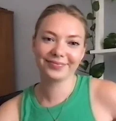 Emilia McCarthy height profile photo