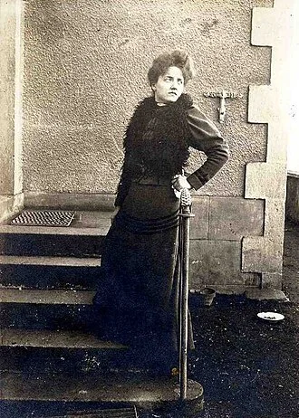 Émilie Tillion height profile photo