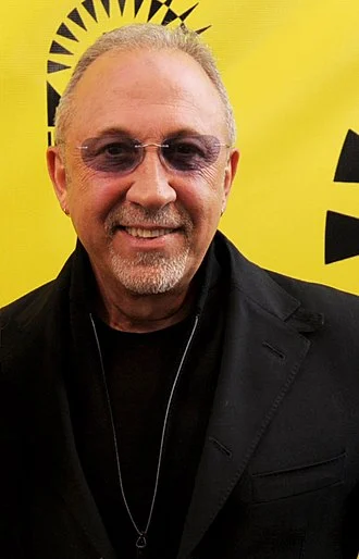 Emilio Estefan height profile photo
