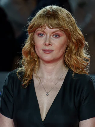 Emily Beecham height profile photo