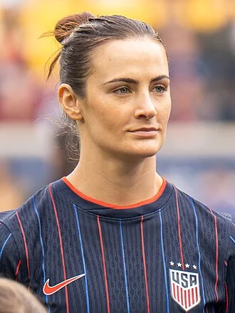 Emily Fox height profile photo