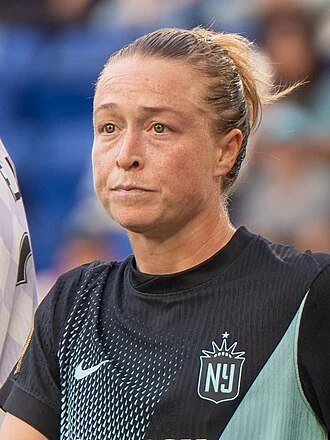 Emily Sonnett height profile photo