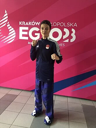 Emine Arslan height profile photo
