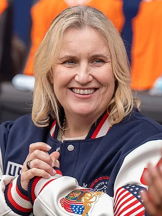 Emma Hayes height profile photo